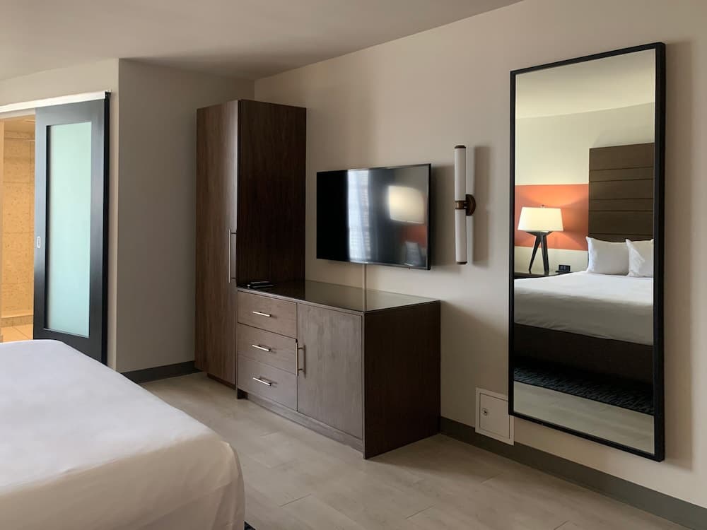 Plaza Hotel & Casino