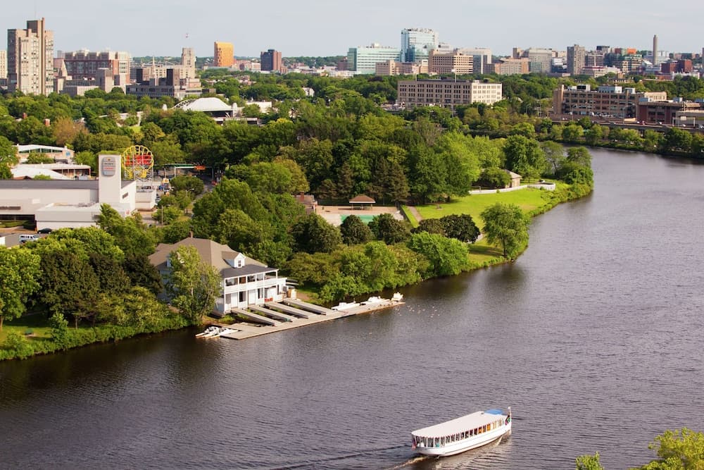 DoubleTree Suites by Hilton Hotel Boston - Cambridge