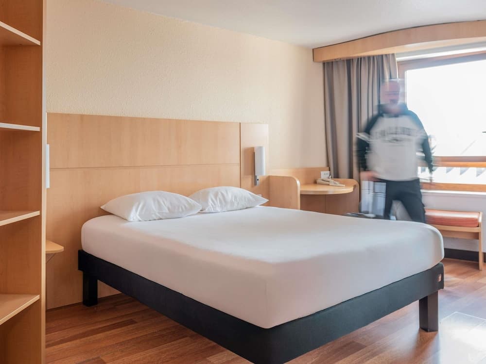 ibis Nantes Centre Tour Bretagne