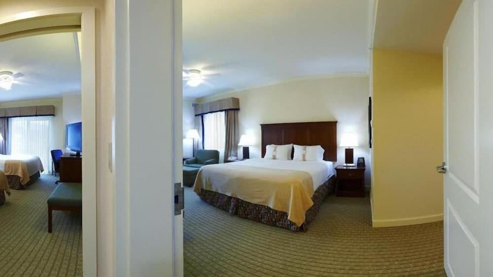 Holiday Inn Resort Lake George - Adirondack Area by IHG