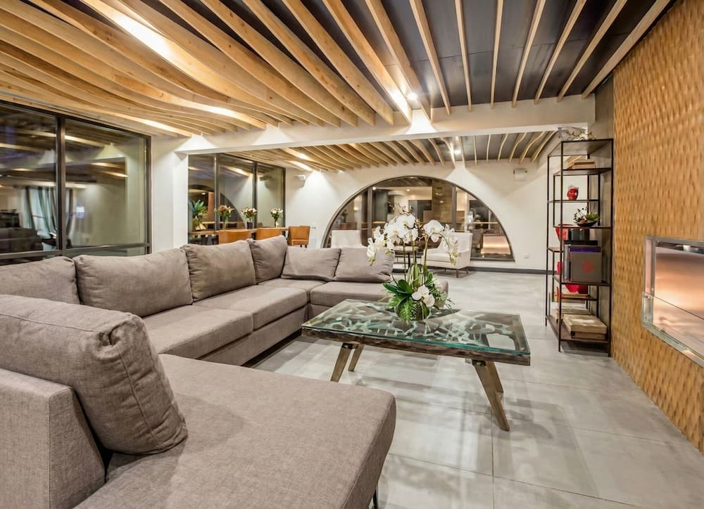 Ramada by Wyndham Austin South