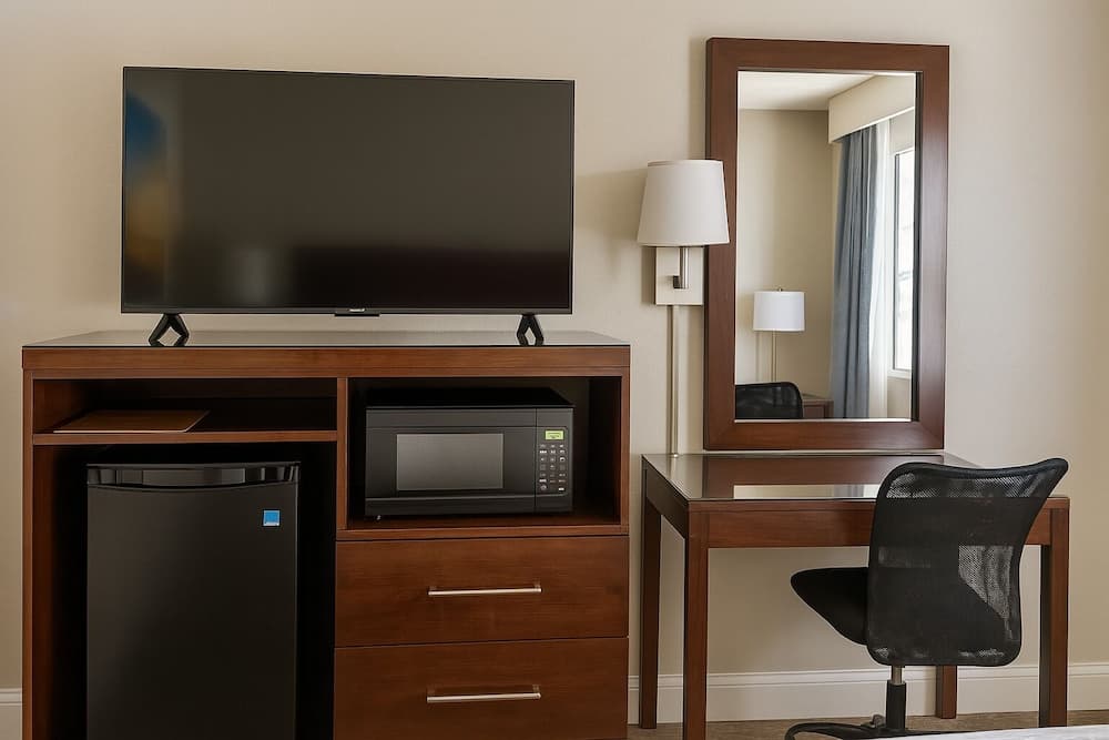 Days Inn by Wyndham Bradenton I-75