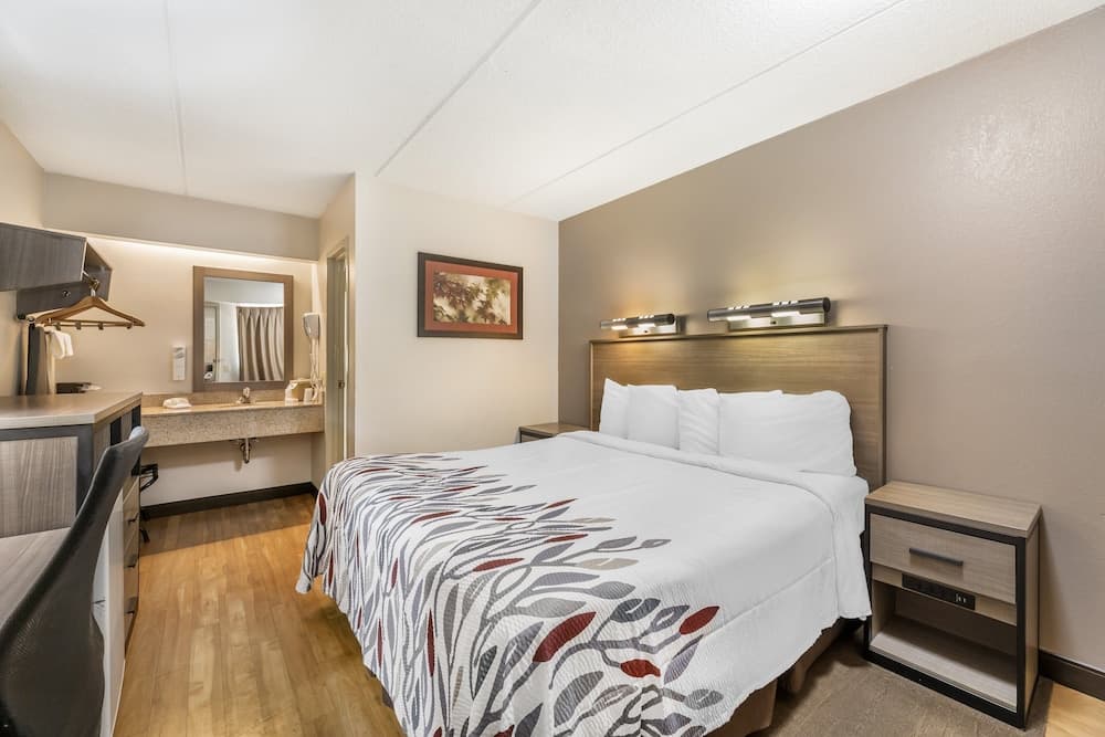 Red Roof Inn Erie – I-90