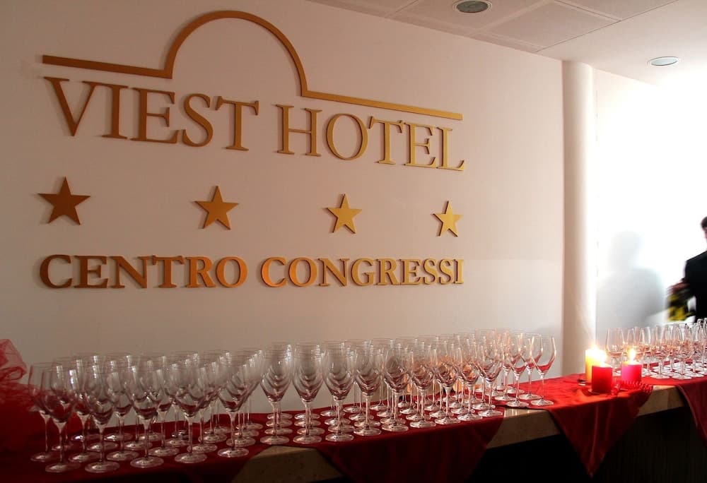 Viest Hotel