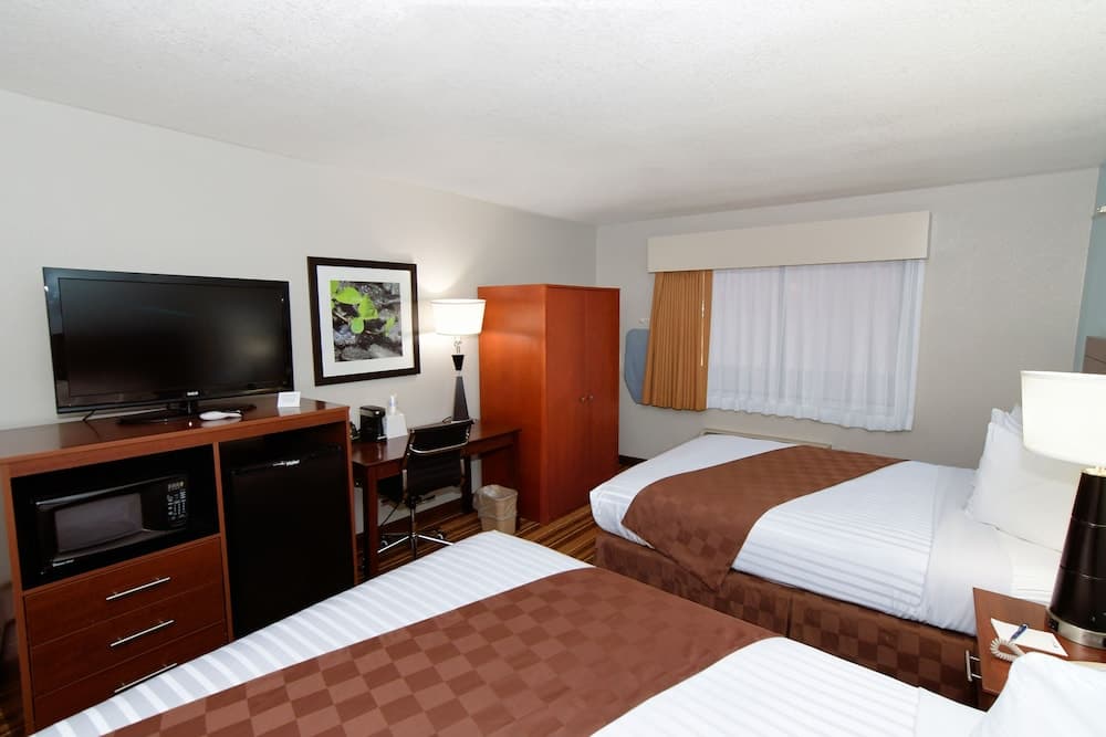Rock Island Inn & Suites Marshalltown