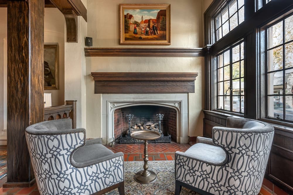 Best Western Premier Mariemont Inn