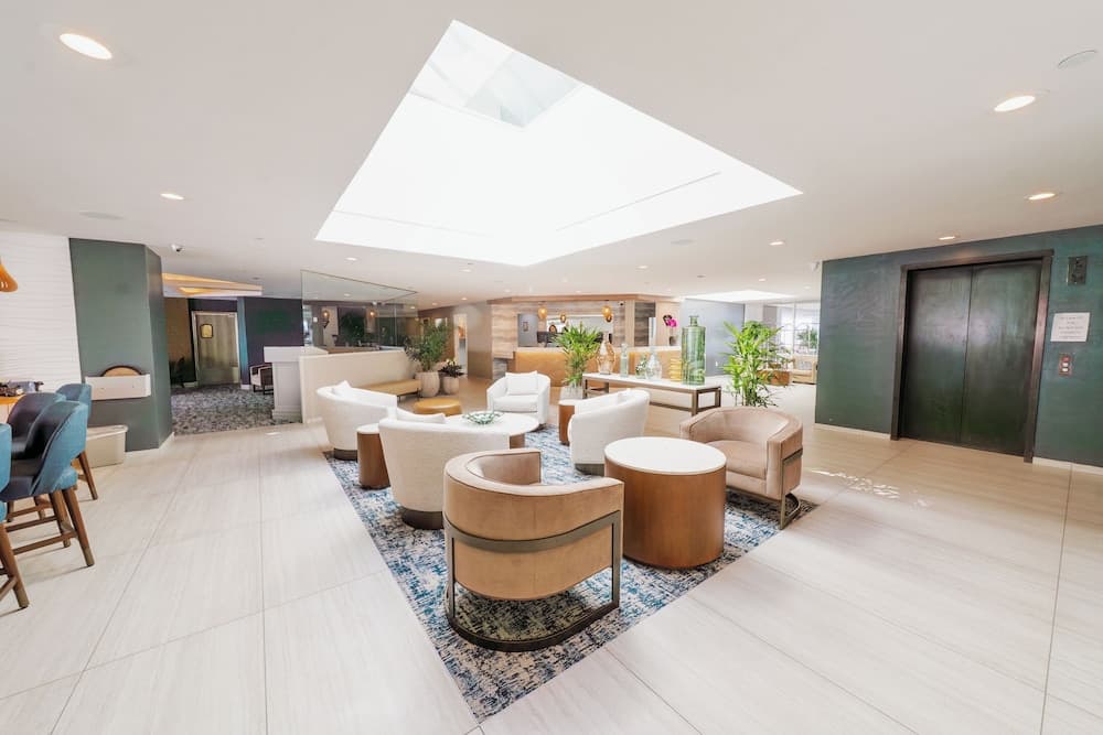 Bay Club Hotel & Marina