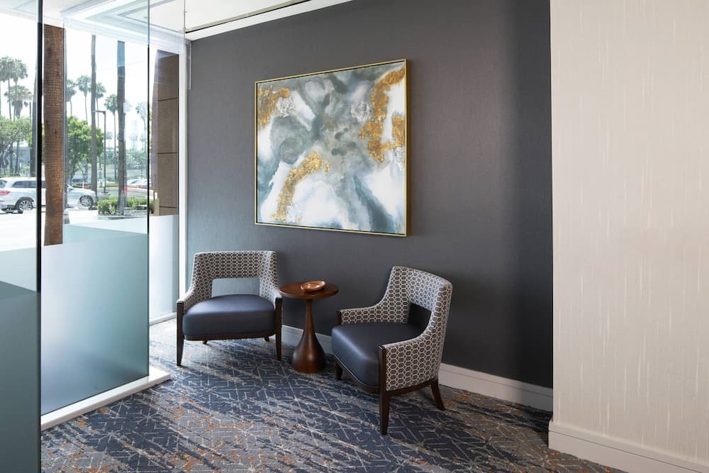 Courtyard by Marriott Los Angeles LAX/Century Boulevard