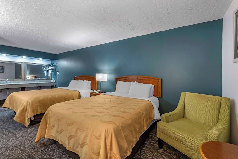 Quality Inn Austintown - Youngstown West