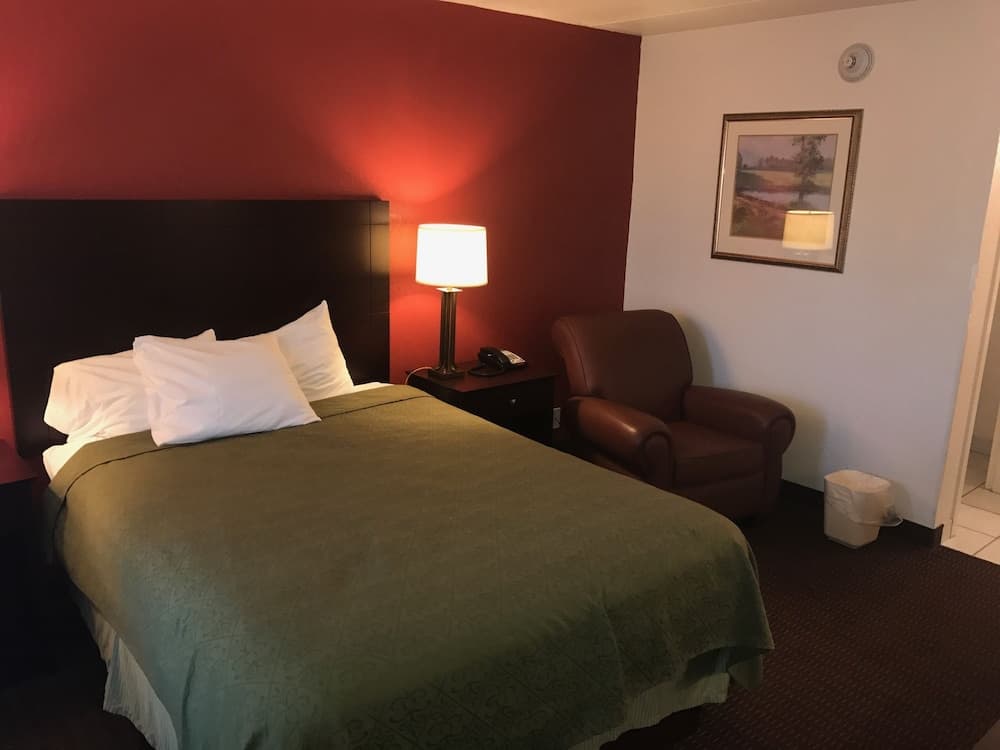 Days Inn by Wyndham Cave City