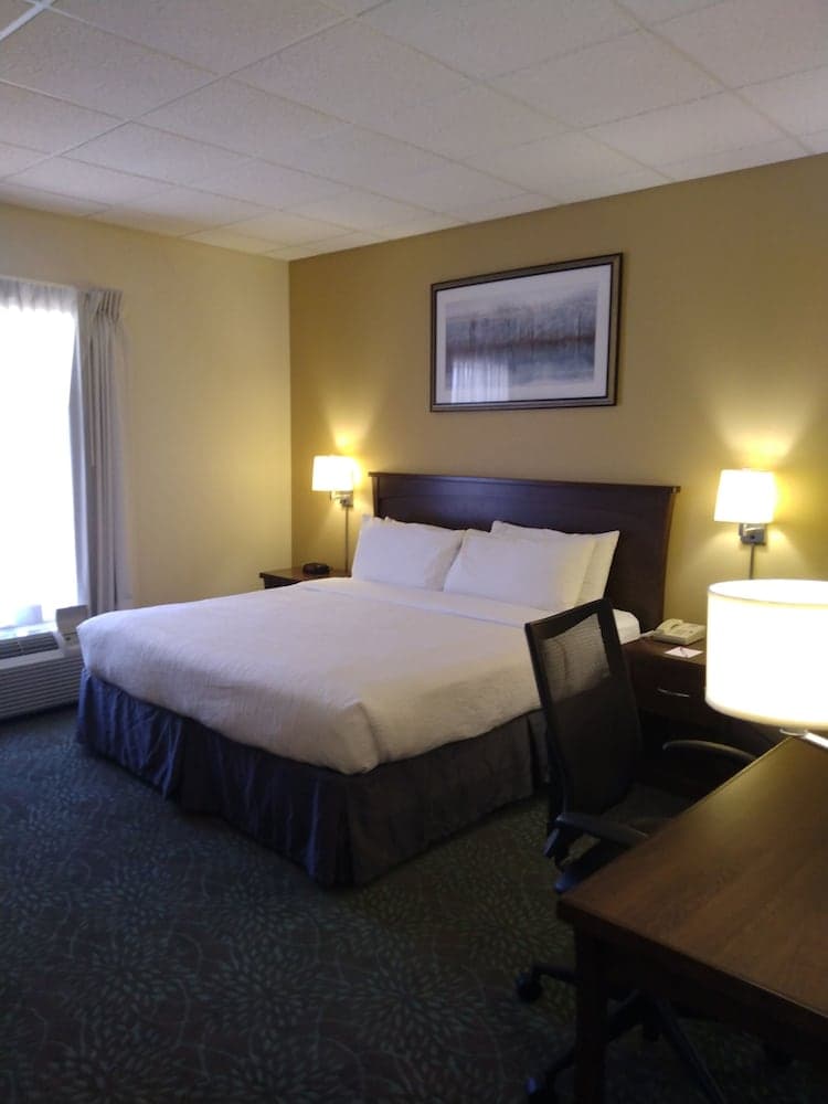 Howard Johnson by Wyndham Amherst Hadley