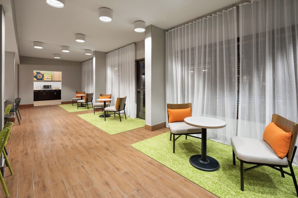 Spark by Hilton Decatur