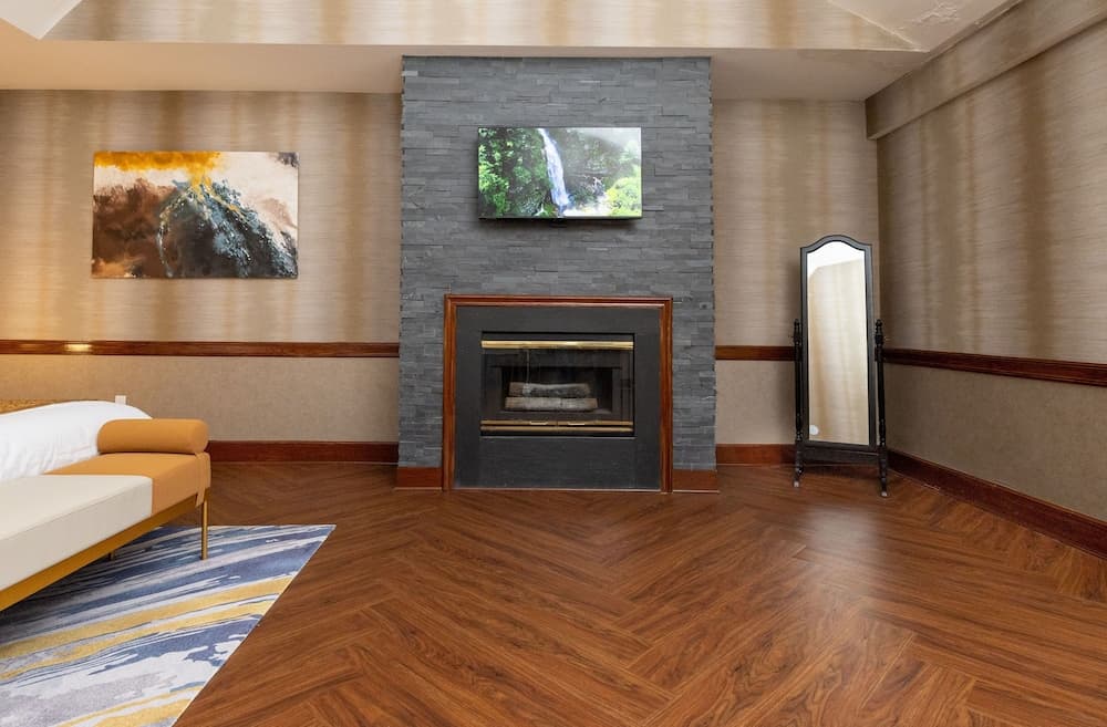 Chateau Merrimack Resort & Spa