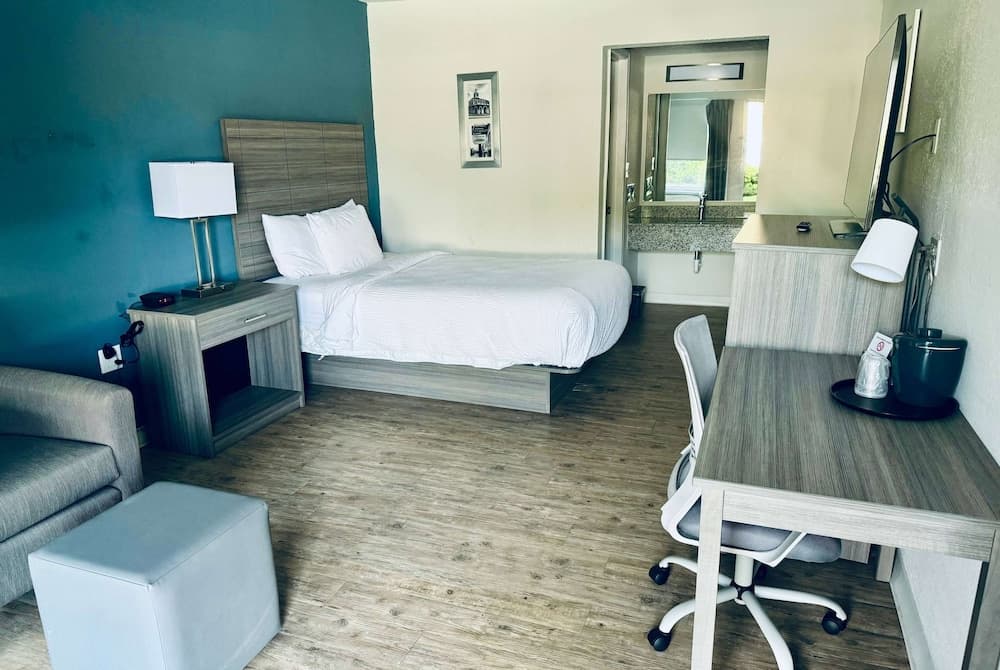 Ramada by Wyndham Lumberton