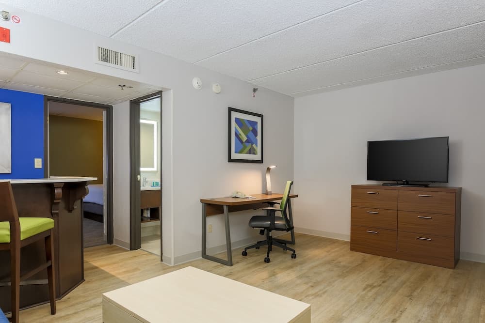 Holiday Inn Express Milwaukee-West Medical Center by IHG
