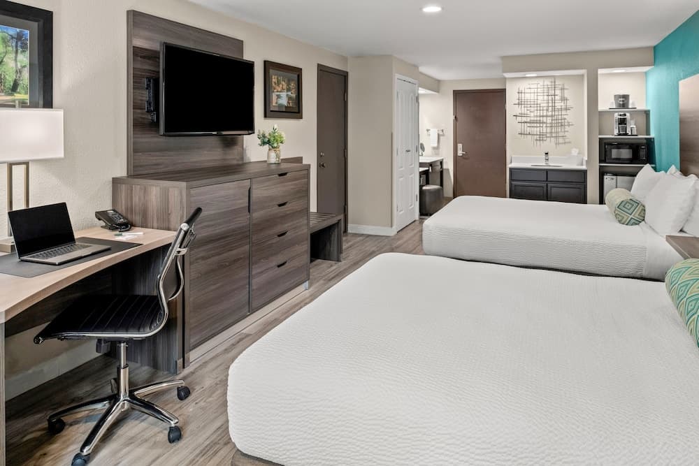 Yosemite Southgate Hotel & Suites