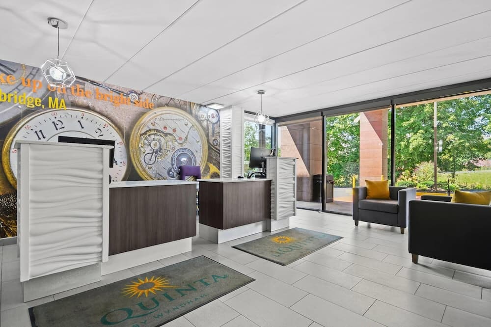 La Quinta Inn & Suites by Wyndham Sturbridge