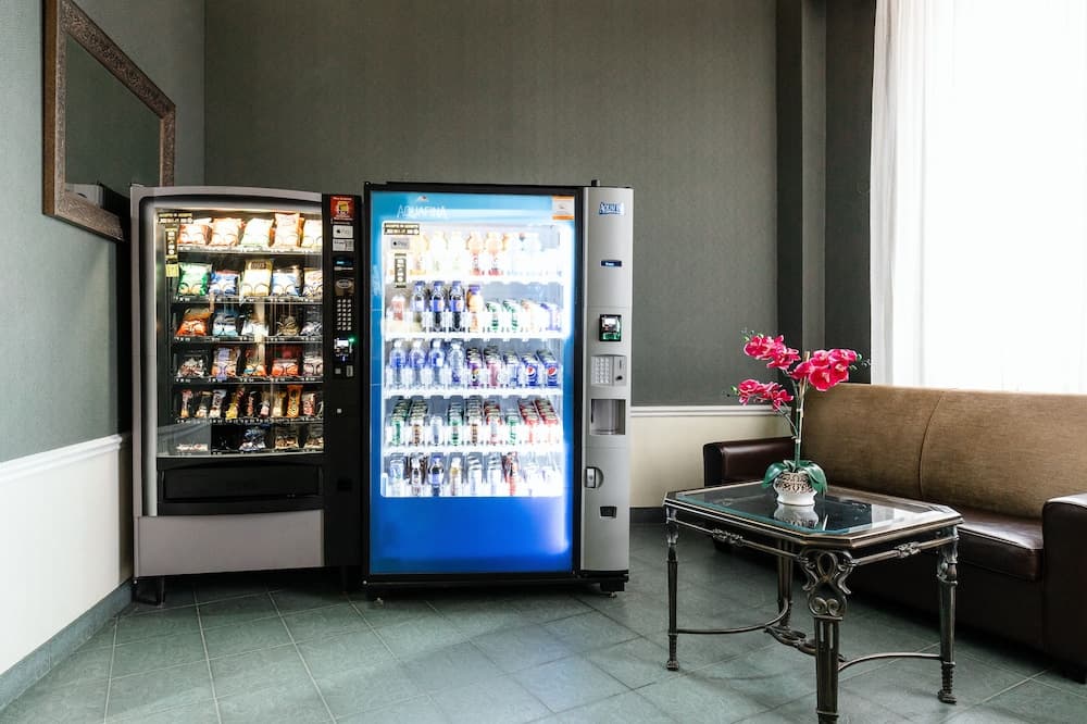 Travelodge by Wyndham Ottawa East