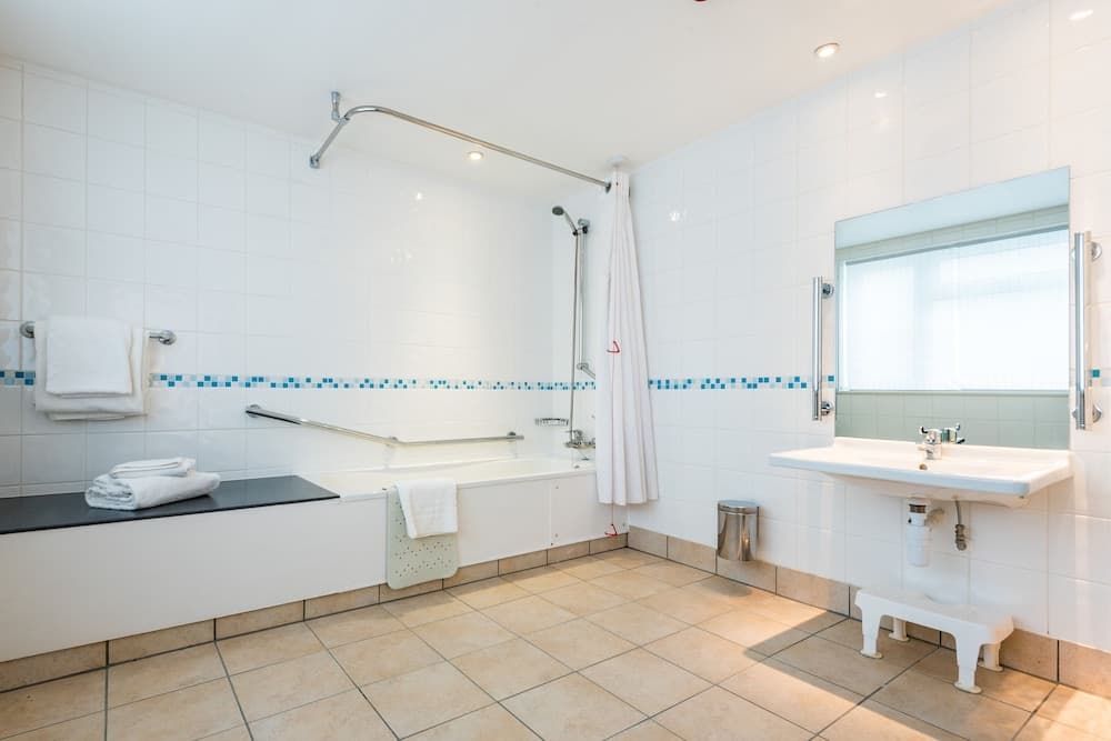 Holiday Inn Chester - South by IHG