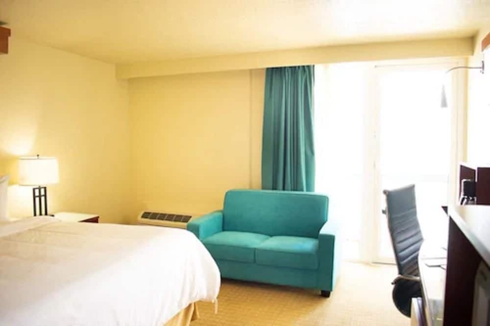 Punta Gorda Waterfront Hotel and Suites