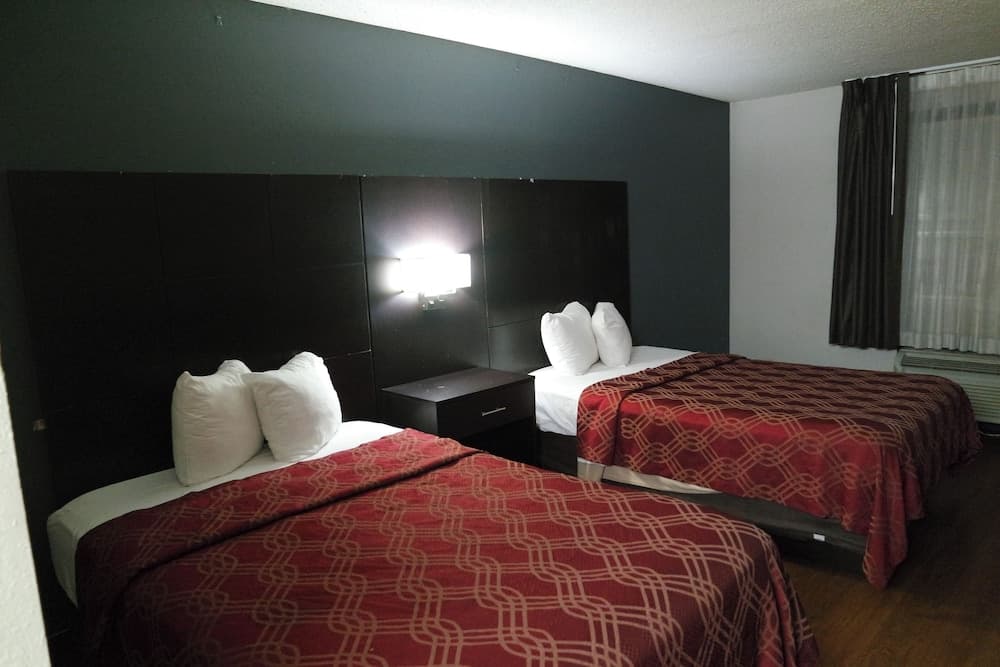 Travelodge by Wyndham North Charleston