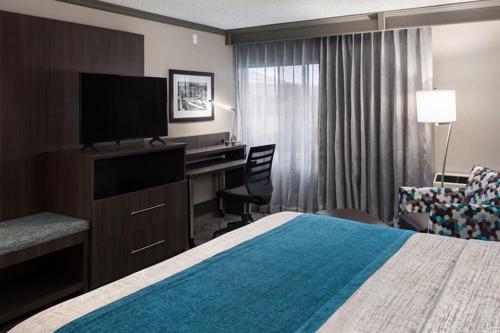 Bismarck Hotel and Conference Center