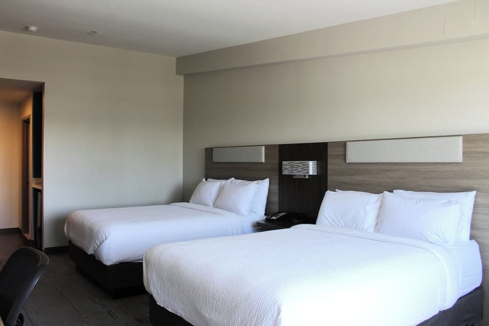 Holiday Inn Express Bakersfield by IHG