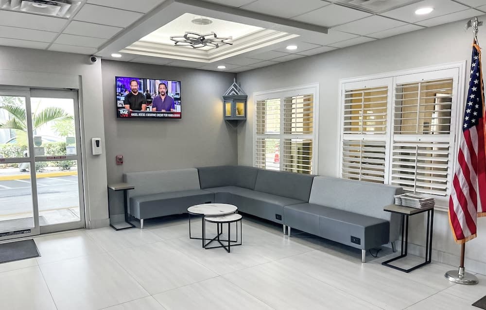 Quality Inn Tampa Airport - Cruise Port