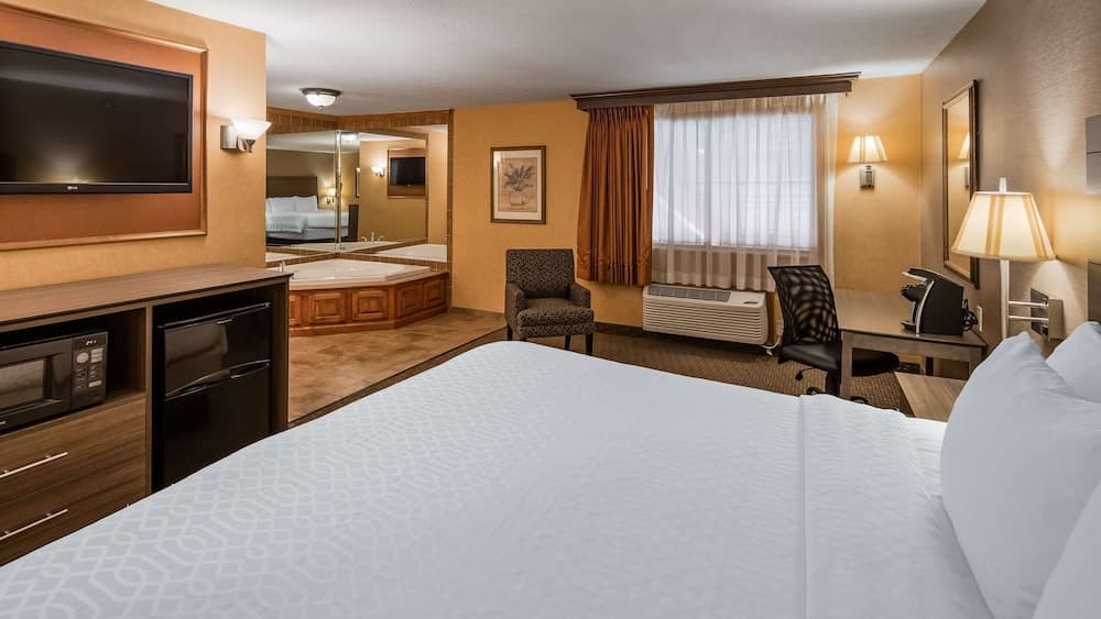 Best Western Plus North Canton Inn & Suites