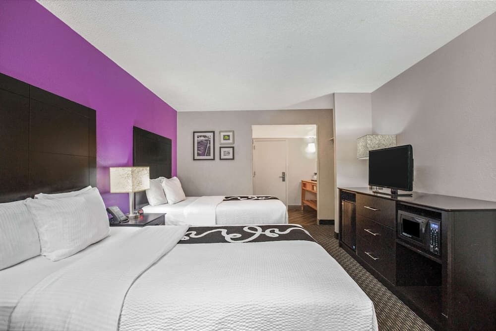 La Quinta Inn & Suites by Wyndham Miami Lakes