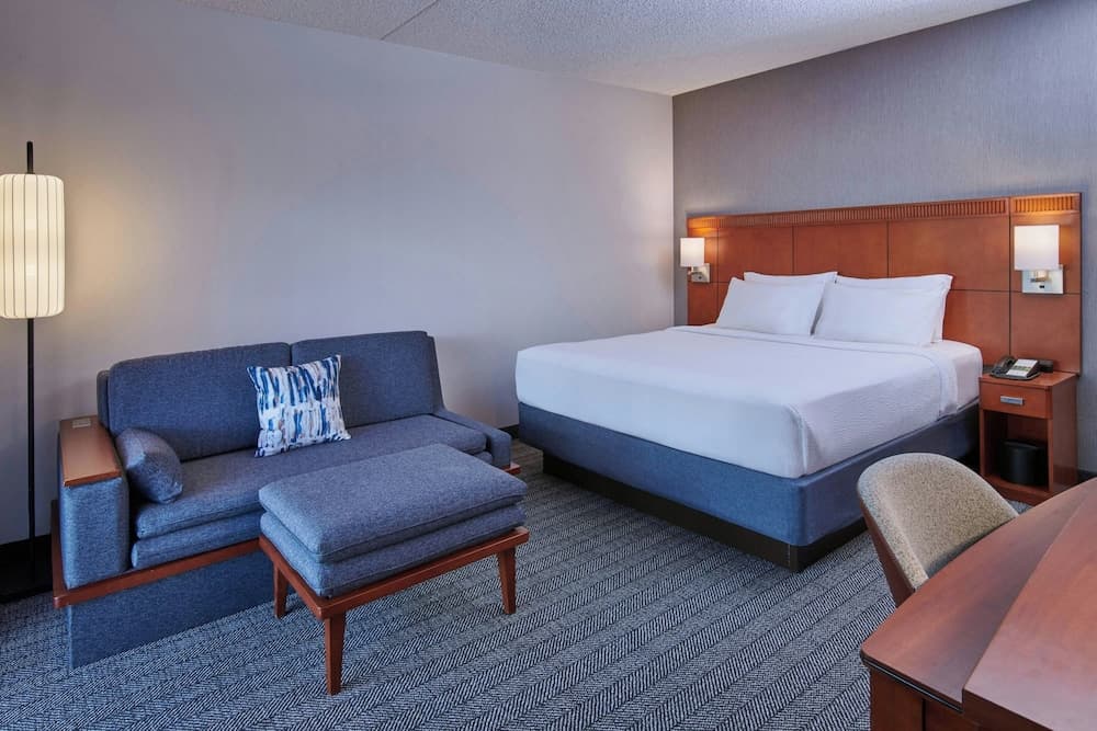 Courtyard by Marriott Detroit Metropolitan Airport Romulus