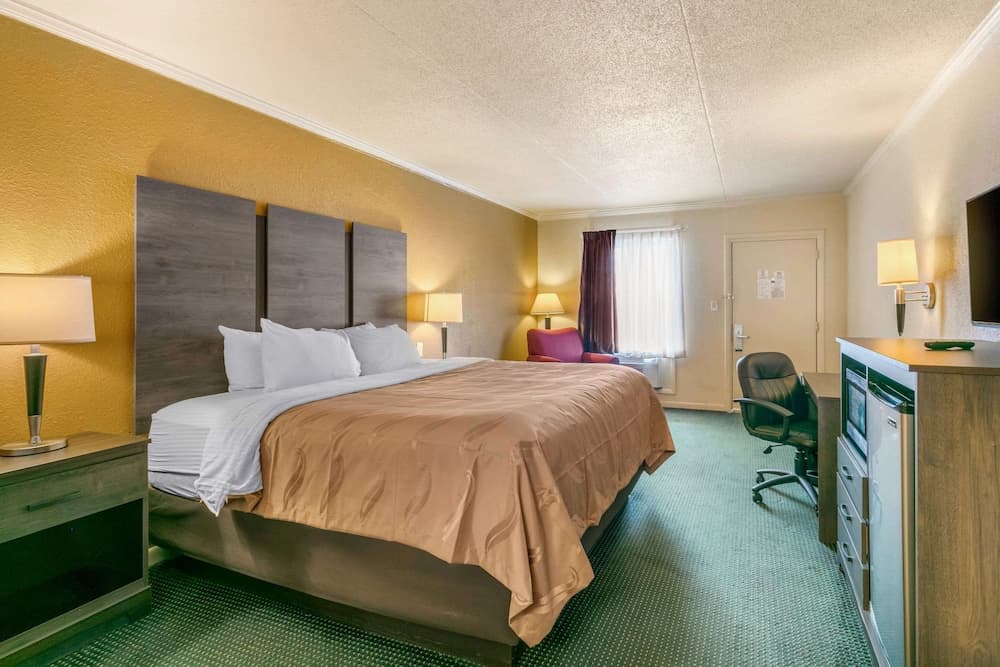 Quality Inn Manchester near Arnold AFB