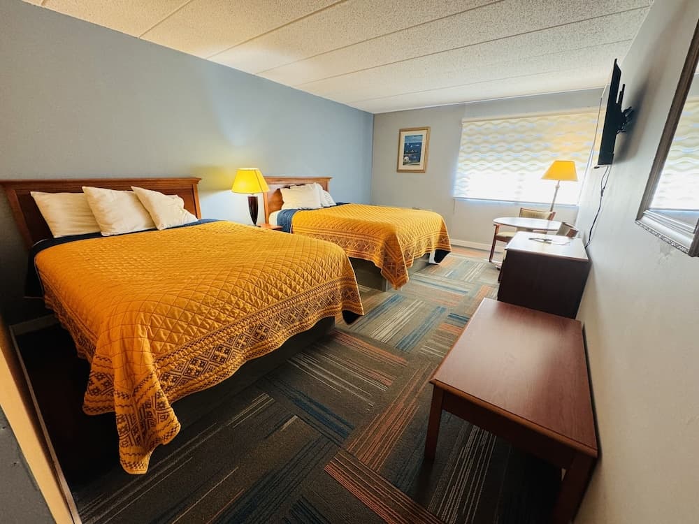 Mystic River Hotel & Suites Near Casinos