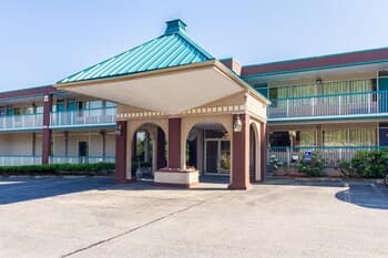 Motel 6 Groton, CT—Casinos Nearby