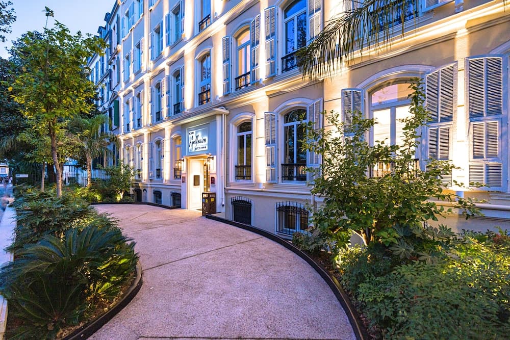 hotel image