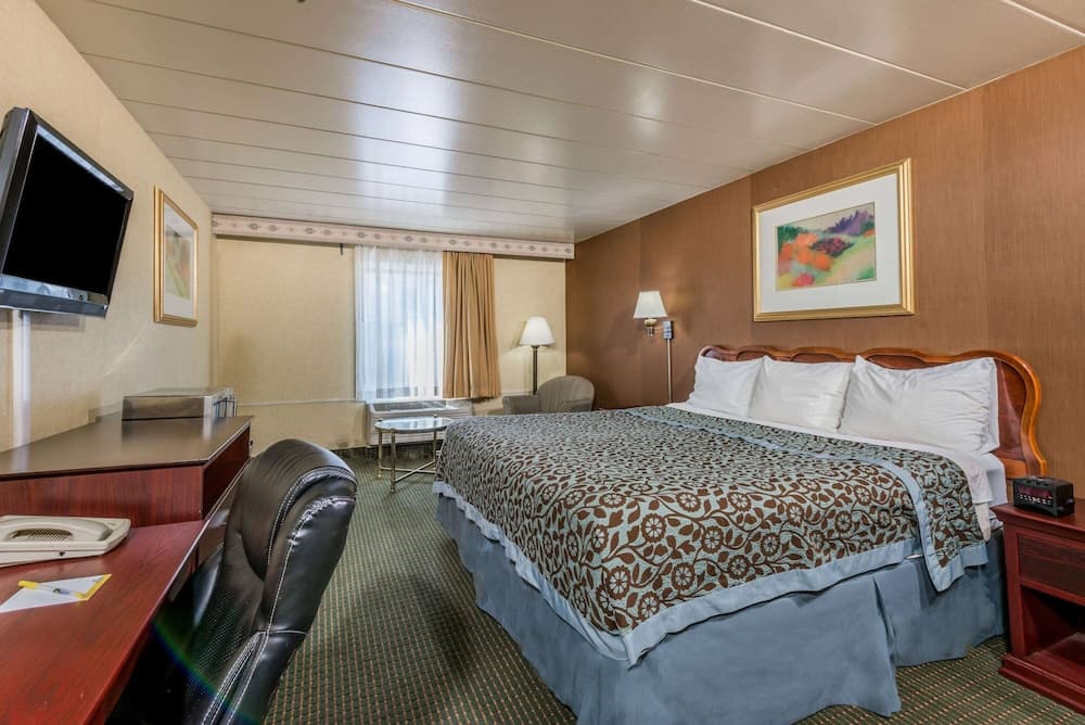 Days Inn by Wyndham Pittsburgh