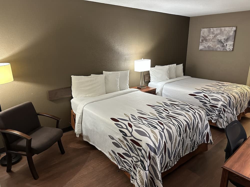 Red Roof Inn & Suites Marysville