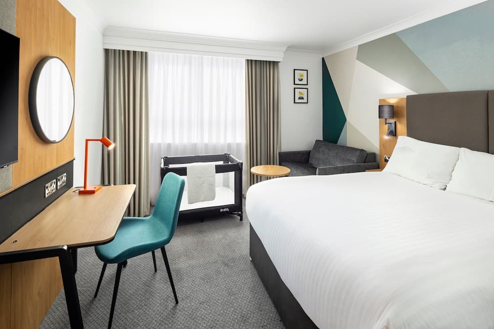 Holiday Inn Gloucester-Cheltenham by IHG