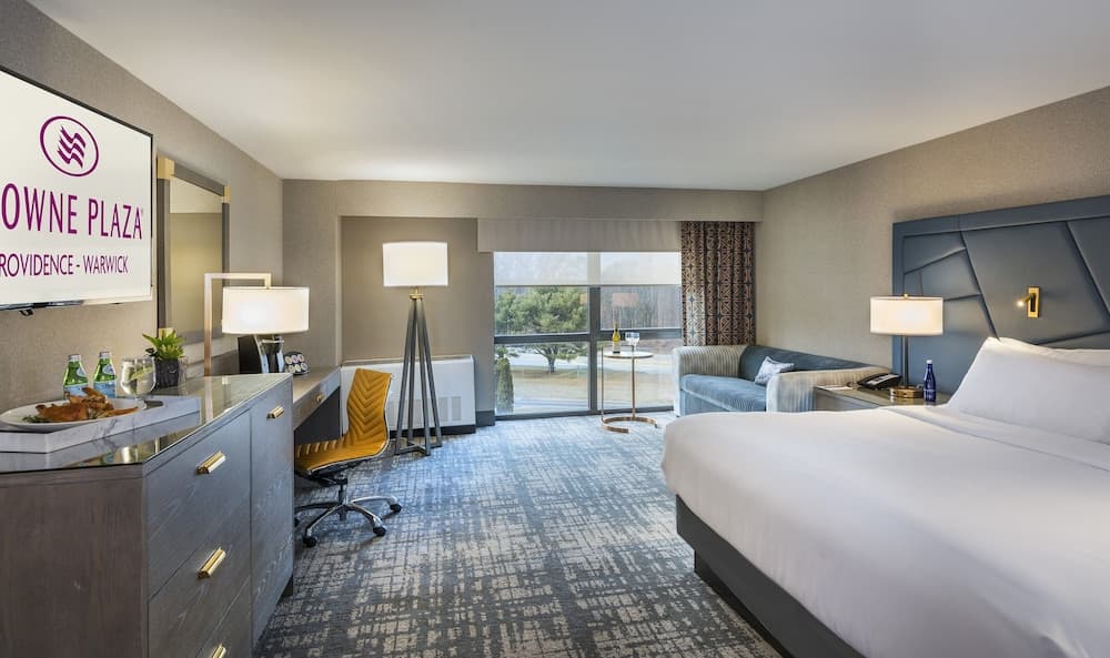 Crowne Plaza Providence-Warwick Airport by IHG