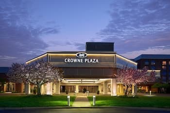 Crowne Plaza Providence-Warwick Airport by IHG