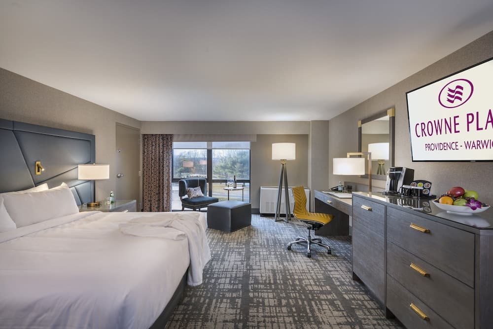 Crowne Plaza Providence-Warwick Airport by IHG