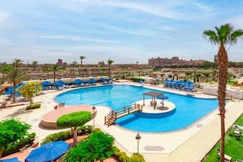 Pyramids Park Resort Cairo