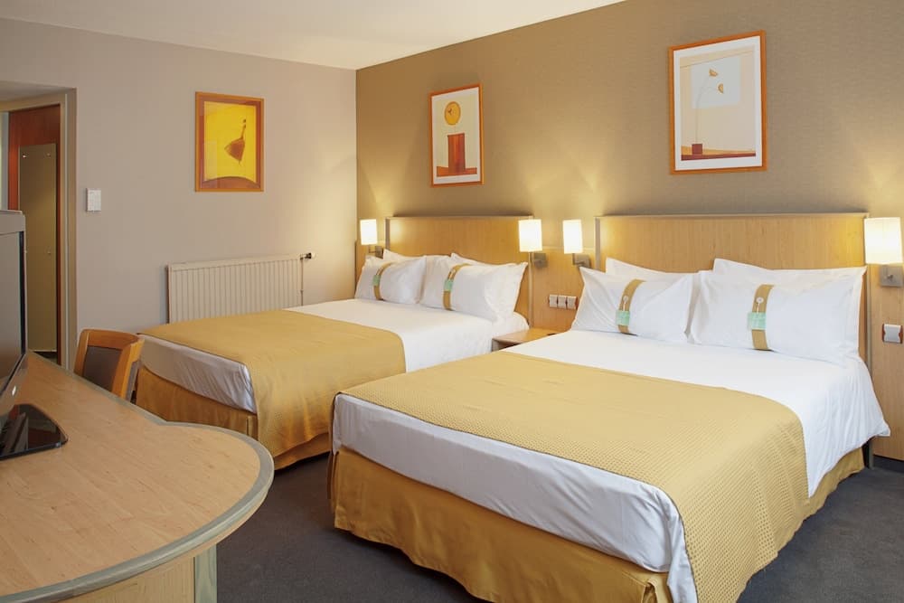 Holiday Inn Calais by IHG