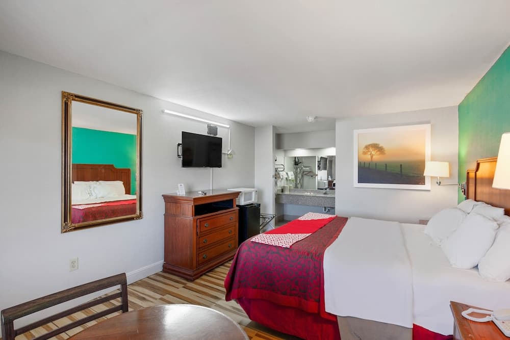 Hotel O Columbia Downtown near I-65