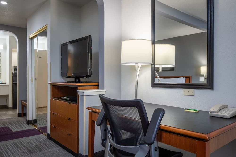 Atherton Park Inn & Suites