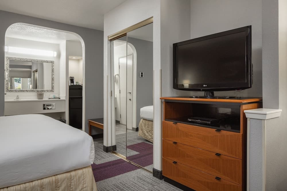 Atherton Park Inn & Suites