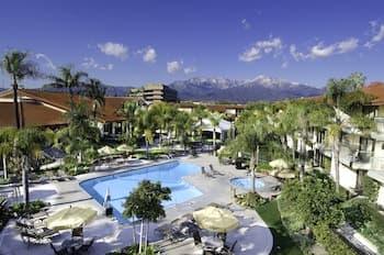 DoubleTree by Hilton Ontario Airport