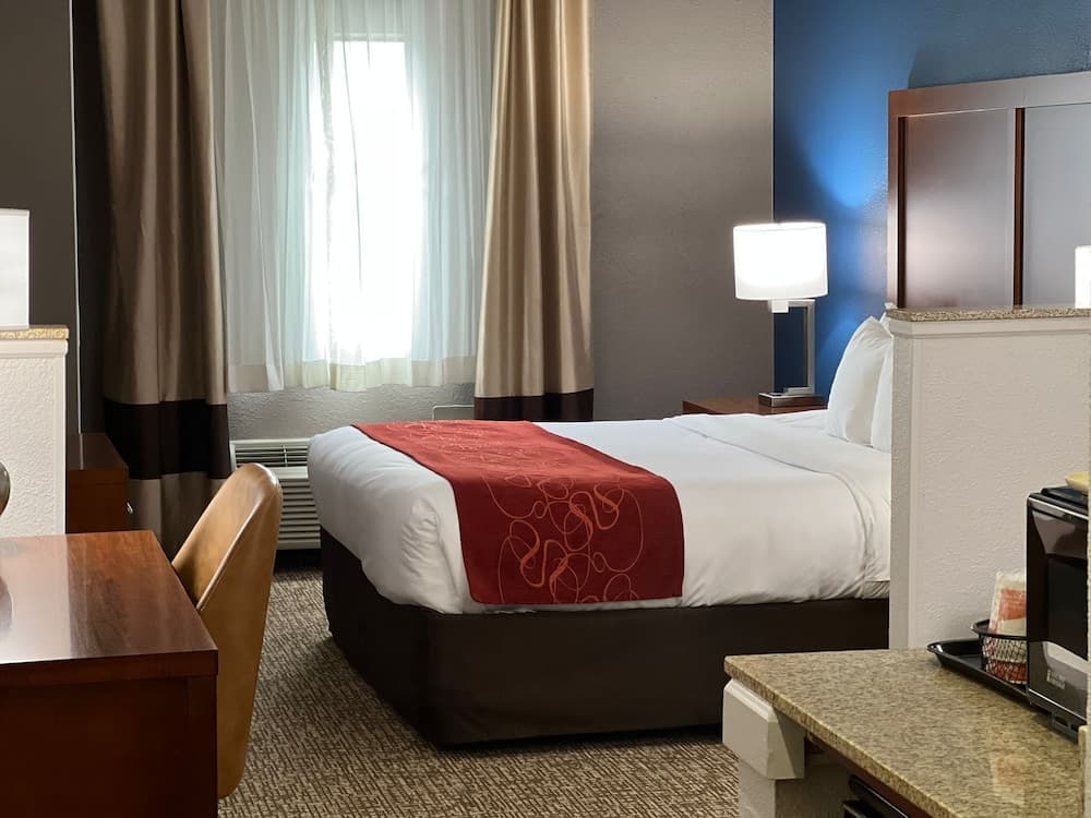 Comfort Suites Louisville East