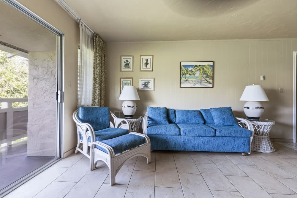 Plantation Hale Suites