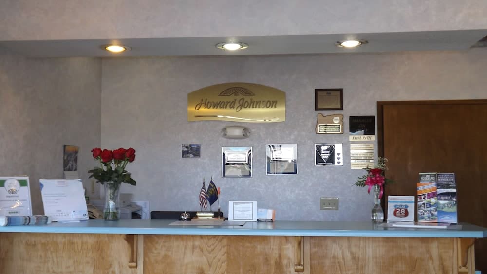 Howard Johnson by Wyndham Roseburg